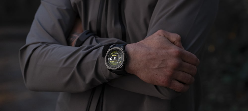 garmin tactix 8 na ruce